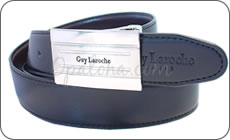 Une ceinture Guy Laroche