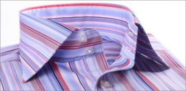 Chemise cintr�e � rayures bayad�re bleues, blanches, roses et rouges