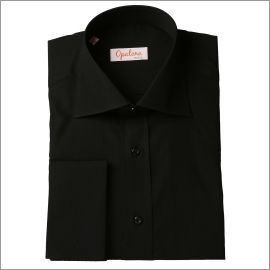 Chemise noire � poignets mousquetaires