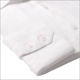 Chemise en lin cintr�e blanche