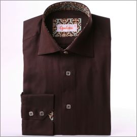 Chemise cintr�e marron � col et poignets � motifs beiges et bleus