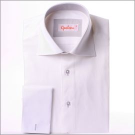 Chemise blanche � col et poignets mousquetaires gris clairs