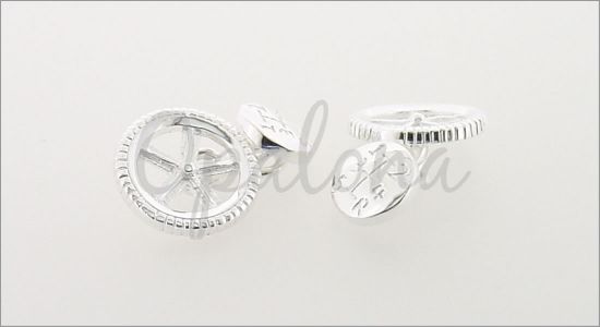 Wheel and gear shift cufflinks