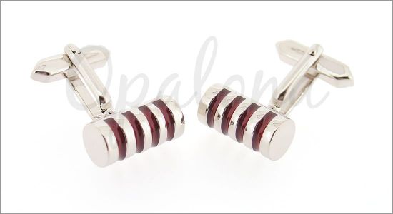 Cylinder with red striations