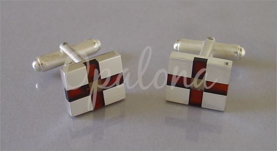 Silver square with two bands in amber