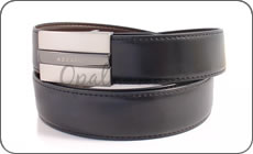 Une ceinture Azzaro