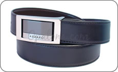 Une ceinture Azzaro
