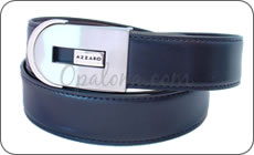 Une ceinture Azzaro