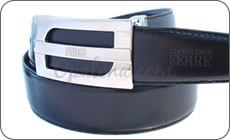 Une ceinture Gianfranco Ferre