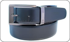 Une ceinture Gianfranco Ferre