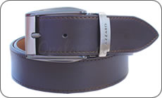 Une ceinture Azzaro