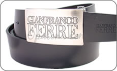 Une ceinture Gianfranco Ferre