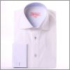 Chemise blanche cintr�e � poignets mousquetaires et col int�rieur ray� bleu