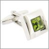 Carr� avec un cristal vert