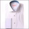 Chemise cintr�e blanche � col et poignets mousquetaires � motifs bleus
