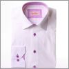 Chemise cintr�e blanche � col et poignets � motifs fleuris mauves et boutons mauves