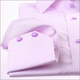 Chemise cintrée à rayures blanches et mauves