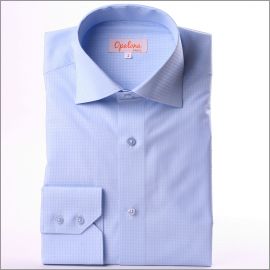 Chemise bleue à fines rayures et motifs blancs