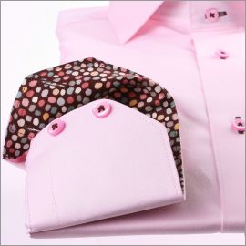 Chemise cintrée rose à col et poignets mousquetaires à pois multicolores et boutonnières marrons