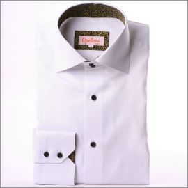 Chemise cintrée blanche à col et poignets à motifs beiges et marrons