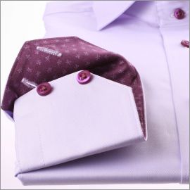 Chemise mauve à col et poignets à motifs prunes