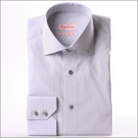 Chemise à fines rayures grises et blanches