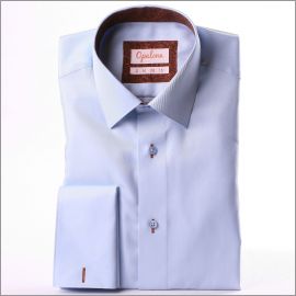 Chemise bleue à col à motifs marrons et poignets mousquetaires