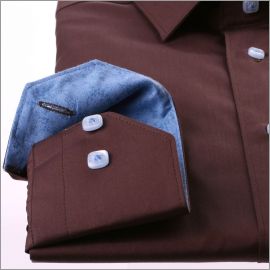 Chemise marron foncé à col et poignets à motifs fleuris bleus