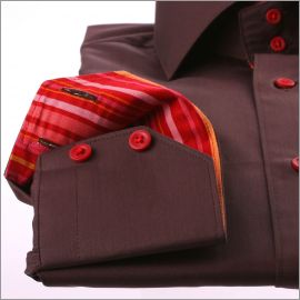 Chemise marron à col et poignets à rayures rouges, roses et jaunes
