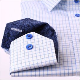 Chemise à carreaux bleus et blancs, col et poignets à motifs fleuris bleus