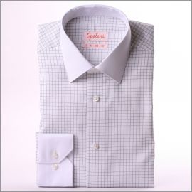 Chemise à carreaux blancs et gris, col et poignets blancs