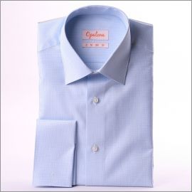 Chemise à petits carreaux bleus et blancs et poignets mousquetaires 