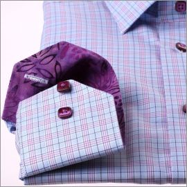 Chemise à carreaux bleus et mauves, col et poignets à motifs violets