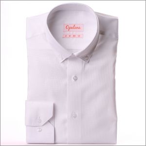 Blanco Oxford camisa de tela con botones en el cuello