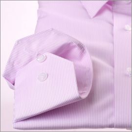 Chemise à fines rayures blanches et mauves