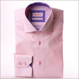Chemise rose à col et poignets à motifs géométriques violets