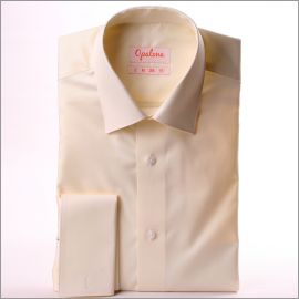 Chemise ivoire à poignets mousquetaires