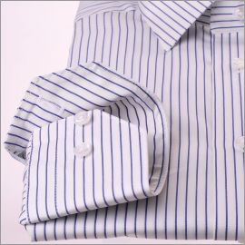 Chemise blanche à rayures bleu foncé