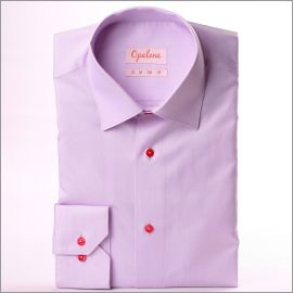 Lila camisa con botones de color fucsia