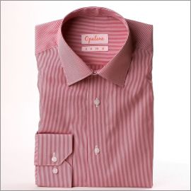 Camisa de rayas rojas y blancas