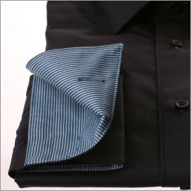 Schwarz französisch Manschette Hemd mit blauen und grauen Streifen Kragen und Manschetten