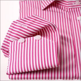 Fucsia y rayas blancas camisa con cuello de corte transversal