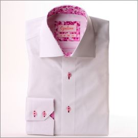 Weißes Hemd mit rosa, weiß und lila Muster Kragen und Manschetten