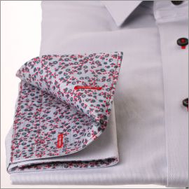 Gris puño de la camisa francés de luz con gris-azul y collar de patrón de color rojo y puños