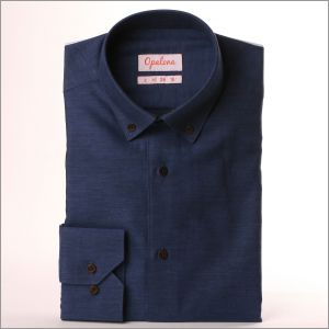 Blauw denim overhemd met button-down kraag van geborsteld katoen