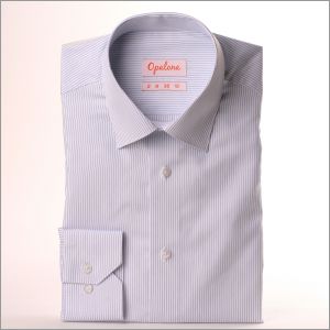 Chemise blanche à fines rayures bleues