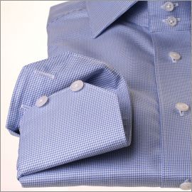 Camisa azul y blanca de pata de gallo