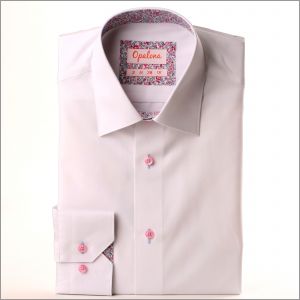 Wit overhemd met roze bloemenkraag en manchetten