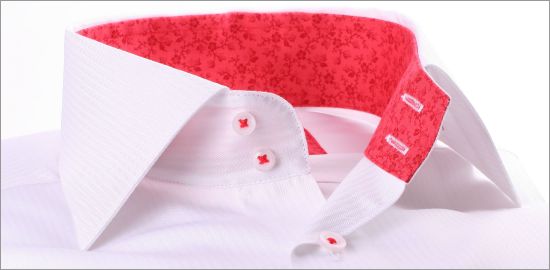 Chemise blanche à col et poignets à motifs fleuris rouges