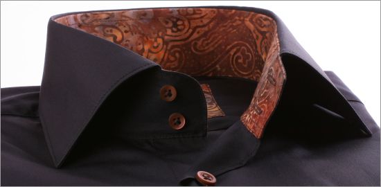 Chemise noire à col et poignets à motifs marrons